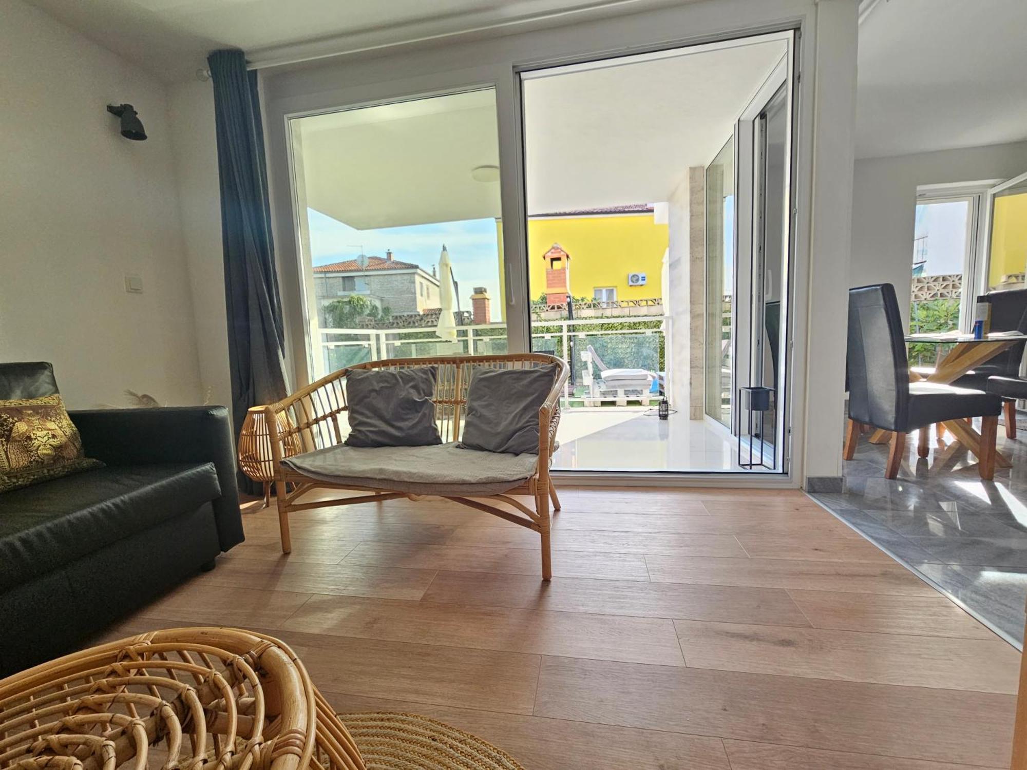 Vila Regina Apartment Rex With Swimming Pool Jezera Ngoại thất bức ảnh