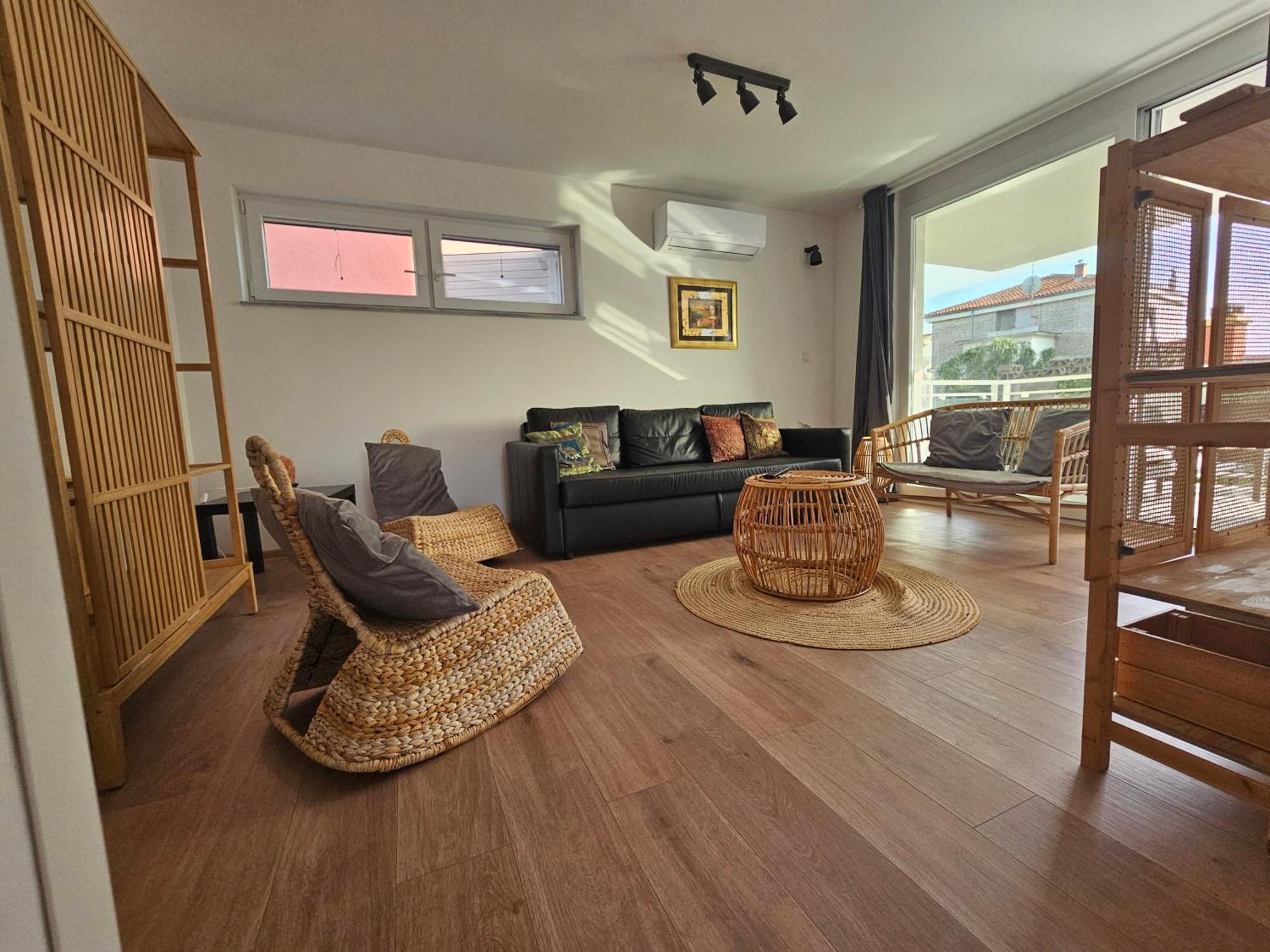 Vila Regina Apartment Rex With Swimming Pool Jezera Ngoại thất bức ảnh